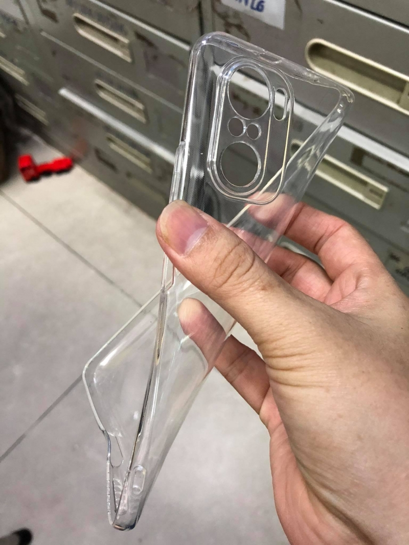Ốp Lưng Xiaomi Redmi K40 Dẻo Trong Suốt Giá Rẻ được làm bằng chất nhựa dẻo cao cấp nên độ đàn hồi cao, thiết kế dạng mền,là phụ kiện kèm theo máy rất sang trọng và thời trang.